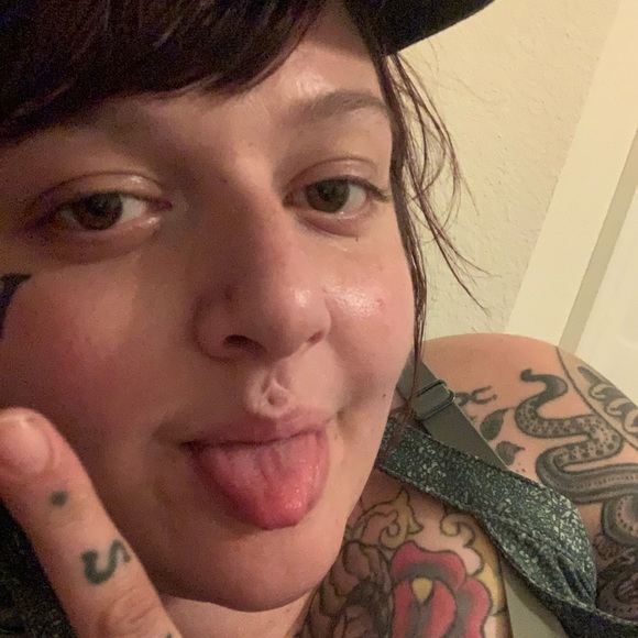 Meet your Posher, Sarah - Picture 1 of 1